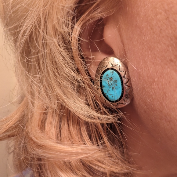 Vintage Navajo Turquoise Clip Earrings Native American - Picture 2 of 9
